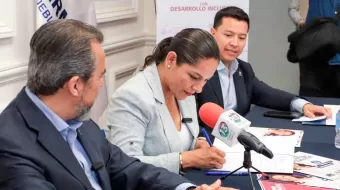 Guadalupe Cuautle presenta agenda de trabajo a integrantes de la Coparmex