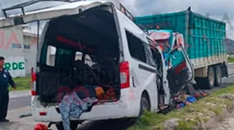 Sangriento choque en San Luis Atexcal dejó 9 muertos y 12 lesionados 