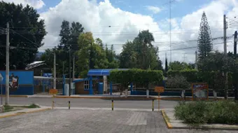 Padres de familia de la preparatoria Gilberto Martínez exigen transparencia de recursos