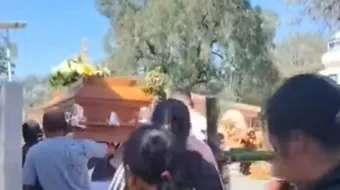 Despiden a Laura Evelia, asesinada en Tehuacán; familiares piden justicia