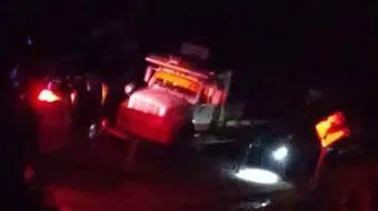 Motosicarios plomean a chofer en Carretera Estatal hacia Jalpan