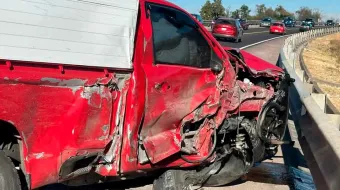 Falla mecánica provoca choque en la México-Tuxpan: edil de Xicotepec resulta ileso