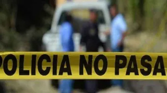 Hallan cadáver envuelto en lona y con signos de tortura en Tecamachalco