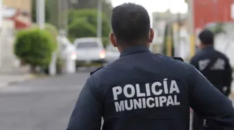 Polis de Tecamachalco robaron celular en una revisión de auto 