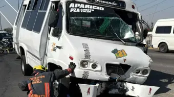 Choque de la Ruta M21 mandó al hospital a varios pasajeros