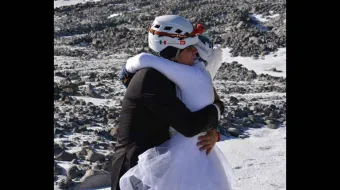 Boda de altura: Montañistas celebran unión en el majestuoso Citlaltépetl