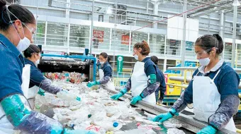 Clúster de Plásticos de Puebla exige ley para regular centros de acopio informales