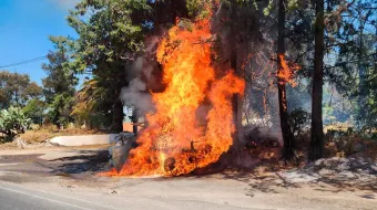 Camioneta se incendia en Tlahuapan: Descarta PC trasiego de combustible ilícito