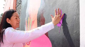  Ariadna Ayala se sumó a la pinta de murales por la paz y dignidad de víctimas