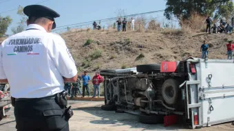 12 lesionados en el Periférico, 9 autos se estrellaron y no hay paso del Norte al Sur