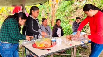 Se capacita a productores de Huauchinango en el combate de plaga