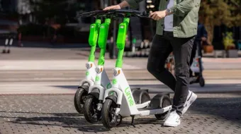 En pausa al emplacamiento de los Scooters