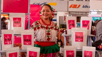 Gobierno de la Ciudad y Fundación ADO inauguran Mercadito Artesanal en la CAPU