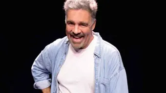 Ari Telch regresa a Puebla con “D´Mente”, su aclamada obra sobre salud mental