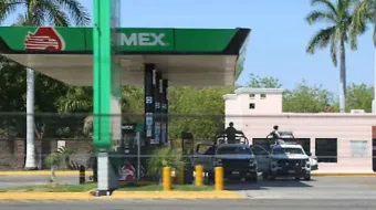 Cárteles imponen cobro de piso a empresarios gasolineros en Michoacán