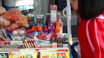 Hay escuelas con exhortos para dejar de vender comida chatarra: SEP