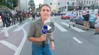 Periodista australiana herida con bala de goma durante protesta en Los Ángeles contra redadas del ICE