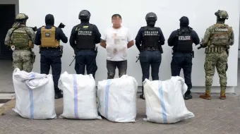 Policías municipales cacharon a hombre con marihuana en cuatro costales
