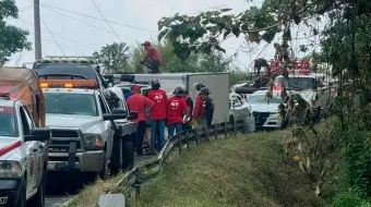 Fatal accidente en Juan Galindo: Choque en la carretera Pachuca-Tuxpan deja un muerto