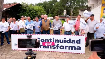 Rogelio López inició obras sanitarias en Tenango de las Flores, Huauchinango
