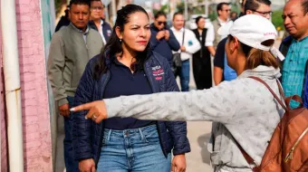 Atiende Lupita Cuautle a familias afectadas por las lluvias