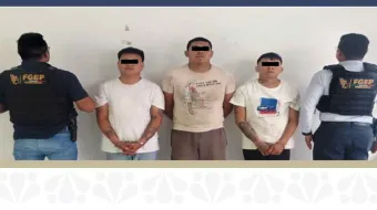 FGE  asegura vehículo ligado a homicidio y detiene a tres hombres en operativo encubierto