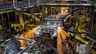 General Motors reduce la producción en su planta de Silao, México