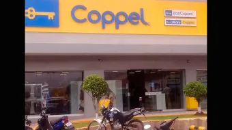 Frustran intento de robo en tienda Coppel de Plaza Crystal en Texmelucan; cuatro detenidos