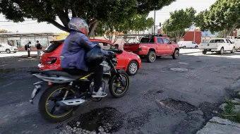 Carreteras de Puebla presentan daños en más del 50 % de su red, alerta AMIVTAC