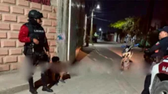 Menor de edad es abandonado por taxista en Santiago Miahuatlán; su patrón pidió el servicio