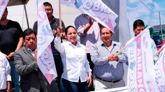 Guadalupe Cuautle inició obras viales en San Bernardino Tlaxcalancingo