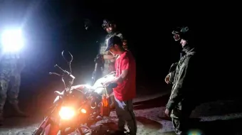 Refuerzan operativos “Motocicleta Segura” en Izúcar para prevenir delitos y fomentar el uso del casco