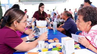 Prioriza Lupita Cuautle el bienestar de personas adultas mayores con Jornadas de Salud