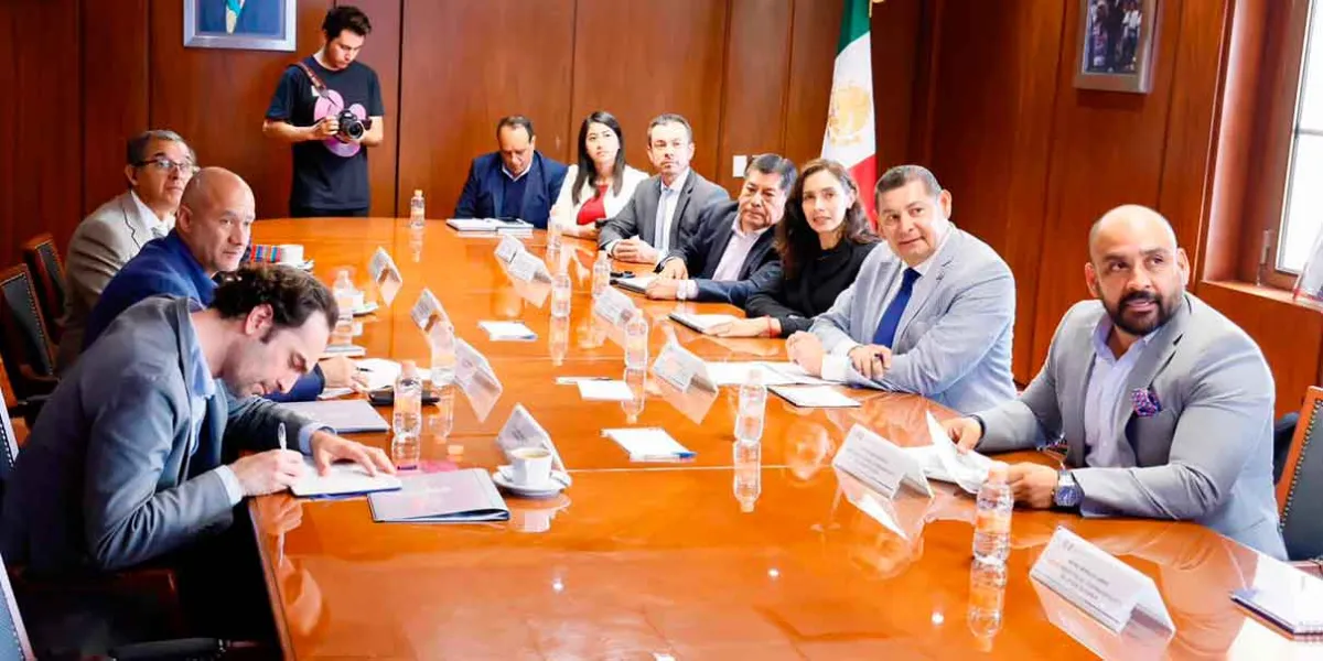 Alejandro Armenta y Jesús Esteva Medina coordinan proyectos de infraestructura en Puebla