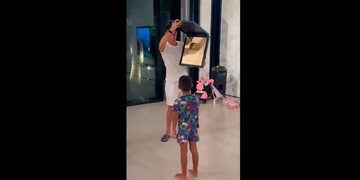 CR7 abre su canal de Youtube y en 24 horas obtiene Placa Diamante 