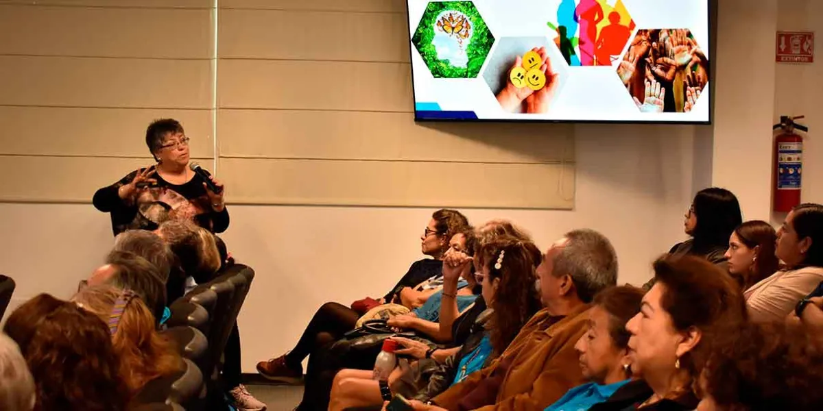 BUAP brinda herramientas a adultos mayores sobre estilos de vida saludables