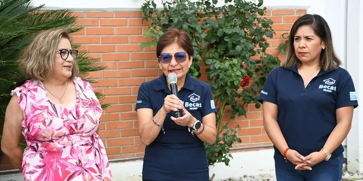 Rectora de la BUAP inicia entrega de becas alimenticias