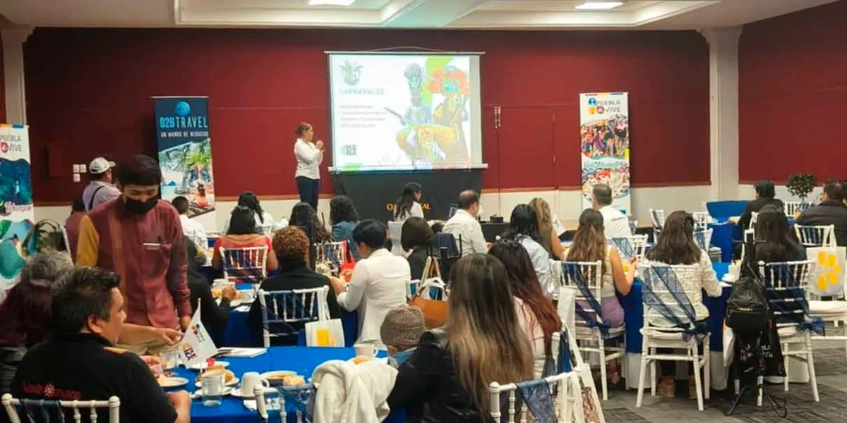 Puebla presenta oferta turística en Oaxaca; destaca cultura, gastronomía y pueblos mágicos 