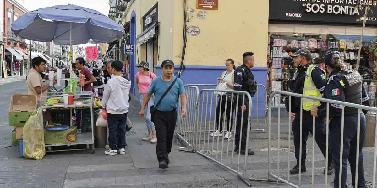 El cierre de calles se mantiene por falta de acuerdo con ambulantes