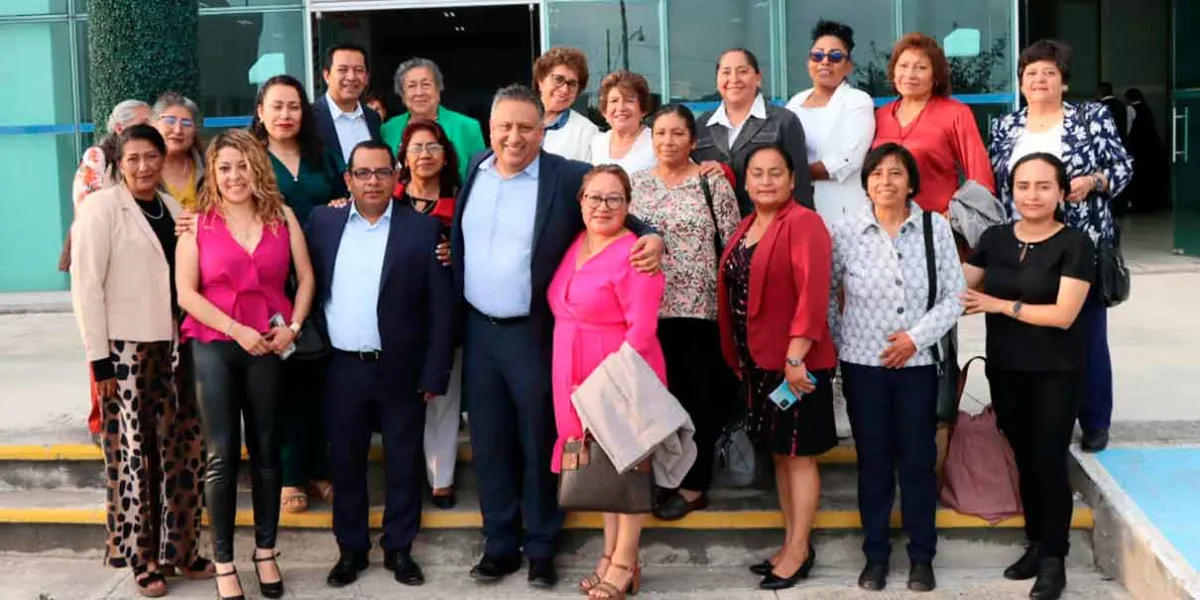 Por su vocación y servicio, SNTE rinde homenaje a maestros de Educación Especial