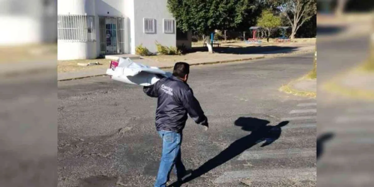 Ayuntamiento de Puebla continúa con el retiro de publicidad irregular