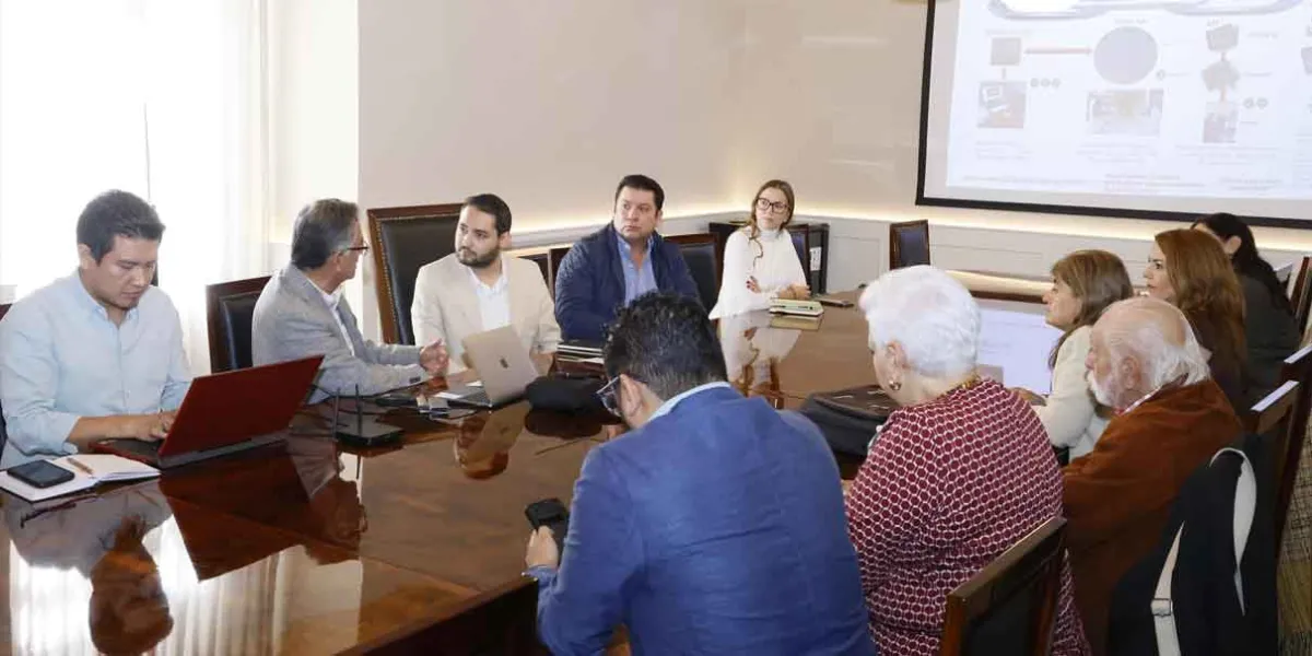 Puebla impulsa proyecto de semiconductores y energía sustentable en el Valle de la Tecnología