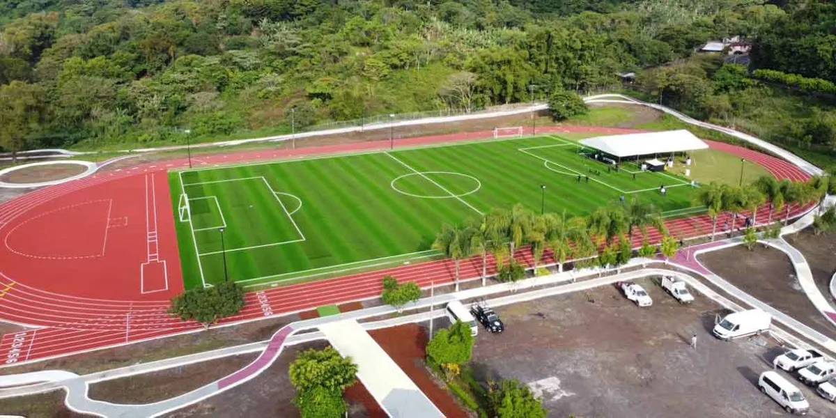Sergio Salomón entregó tres unidades deportivas rehabilitadas