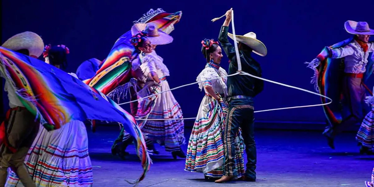 Segundo Encuentro de Danza en Puebla: Cinco grupos dancísticos y Orquesta Típica en escena