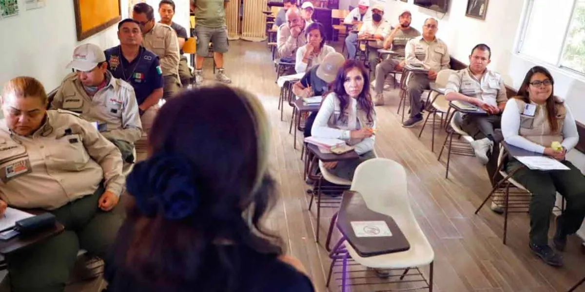 Capacita SMDIF en primeros auxilios psicológicos a personal de Africam Safari