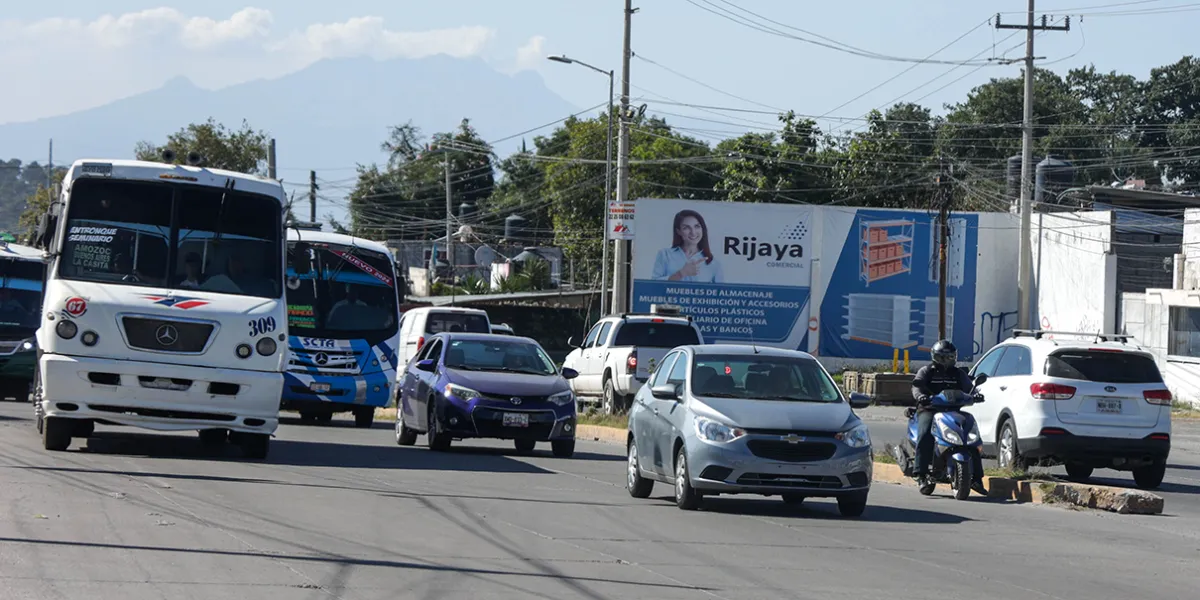 Casi 600 pesos la multa a conductores sin ocultan placas para librar FOTOMULTAS