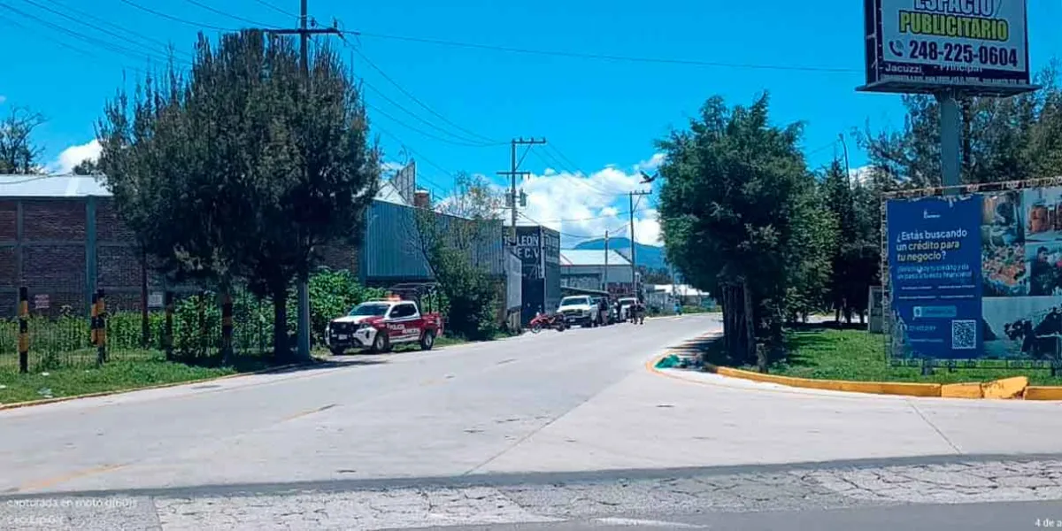 Catearon autoridades sospechosas bodegas en Texmelucan 