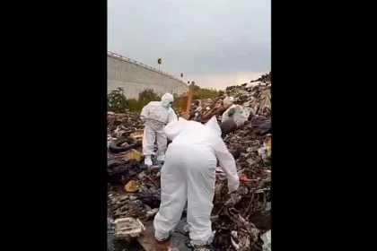 Buscaban desaparecidos y hallaron a joven con mochila en Edomex, VIDEO