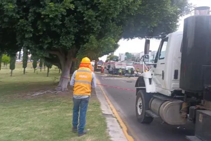 Agua de Puebla atiende hundimiento en avenida Cúmulo de Virgo