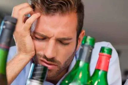 Cruda: qué ayuda a aliviar la resaca y cuáles remedios son solo mitos